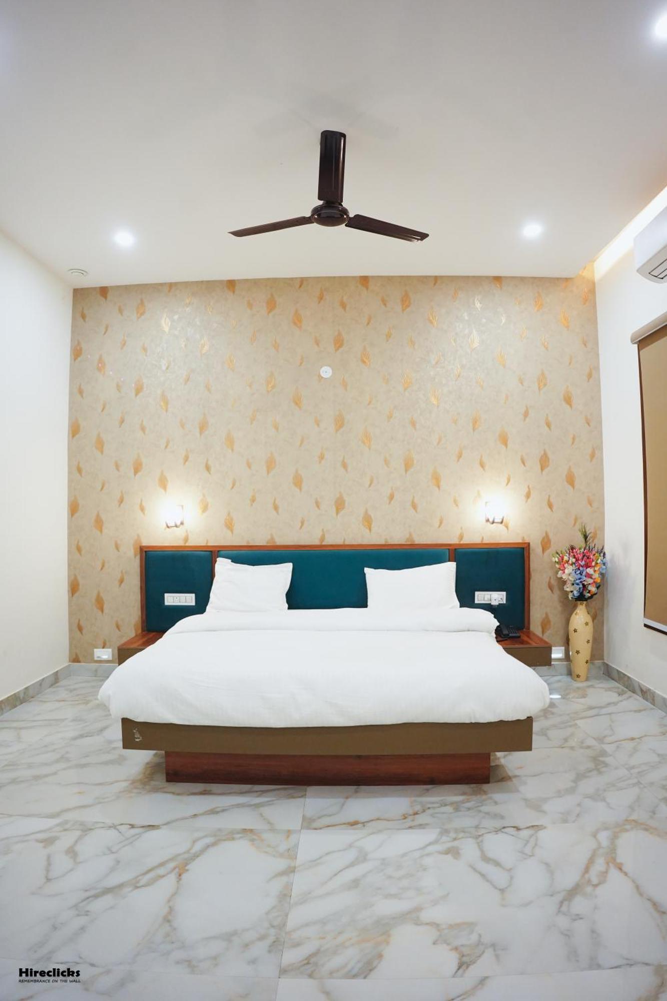 The Krati Resort & Convention Centre بريلي المظهر الخارجي الصورة